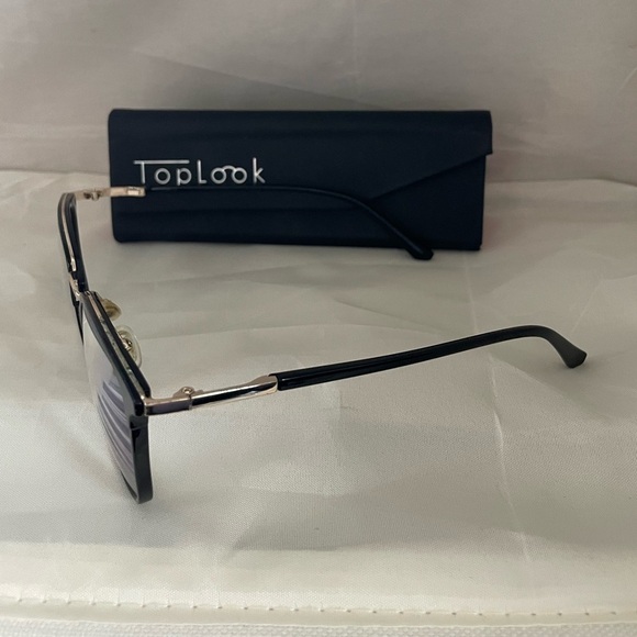 TOP LOOK- lightweight black plastic with metal accent eyeglass frames - Picture 3 of 3